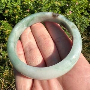 NaturalBurmese Light Green Color Jadeite JadeBangle,Thickness14x8.5mmSize:57.6mm